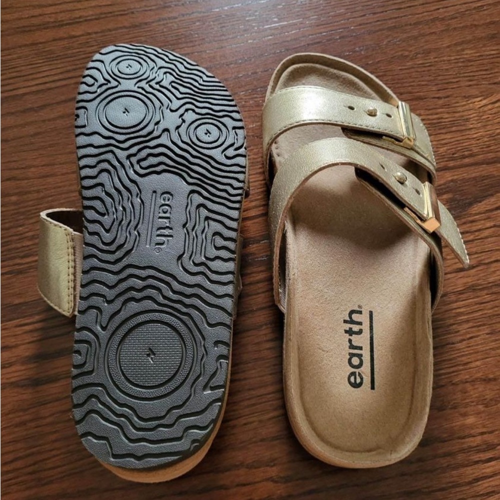 Earth “Ruby” Sandals